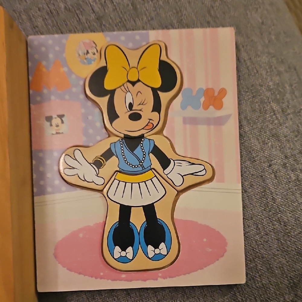 Minnie Mouse Wooden Puzzle Piece